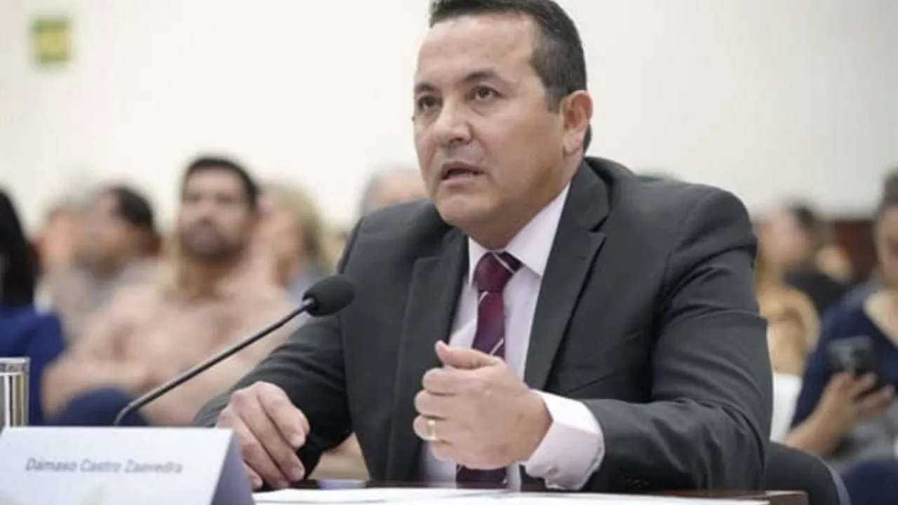 FGE da espaldarazo a Dámaso Castro, vicefiscal señalado de nexos con los Chapitos