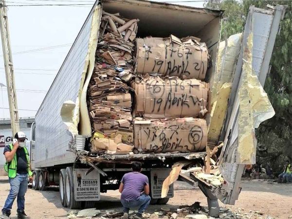 Ecatepec: Tren embiste a trailer.