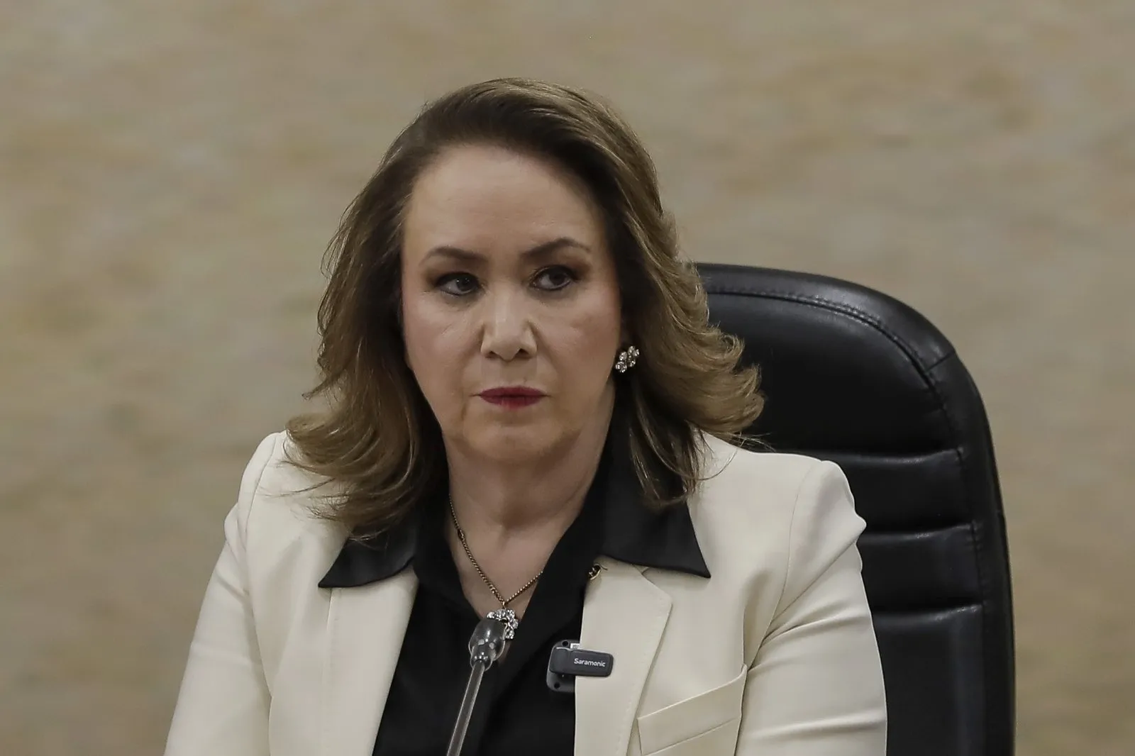 Ministra Yasmín Esquivel consigue que la UNAM frene revisión por plagio de tesis