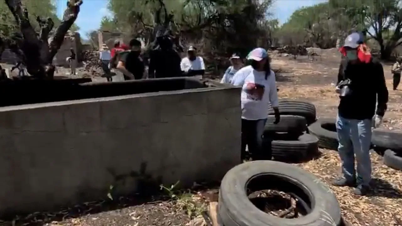 Madres buscadoras descubren crematorio clandestino y restos calcinados en Lagos de Moreno