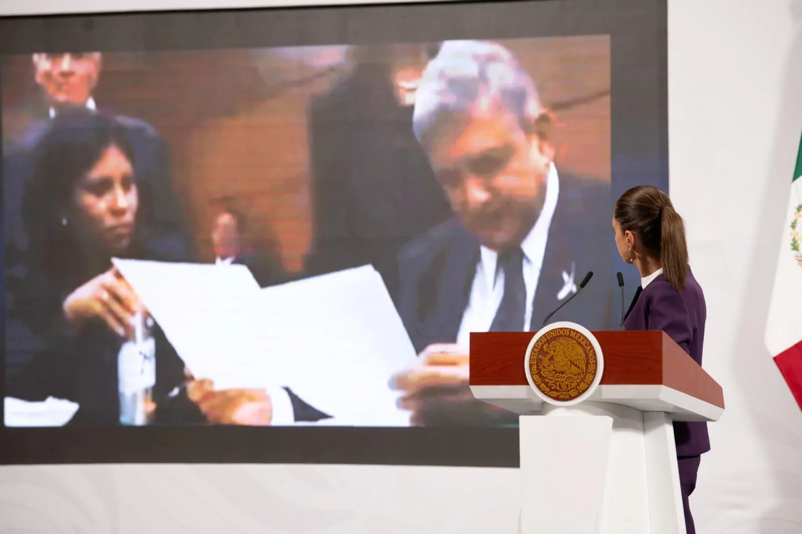 AMLO “regresa” a la mañanera, a 20 años de su desafuero (Video)