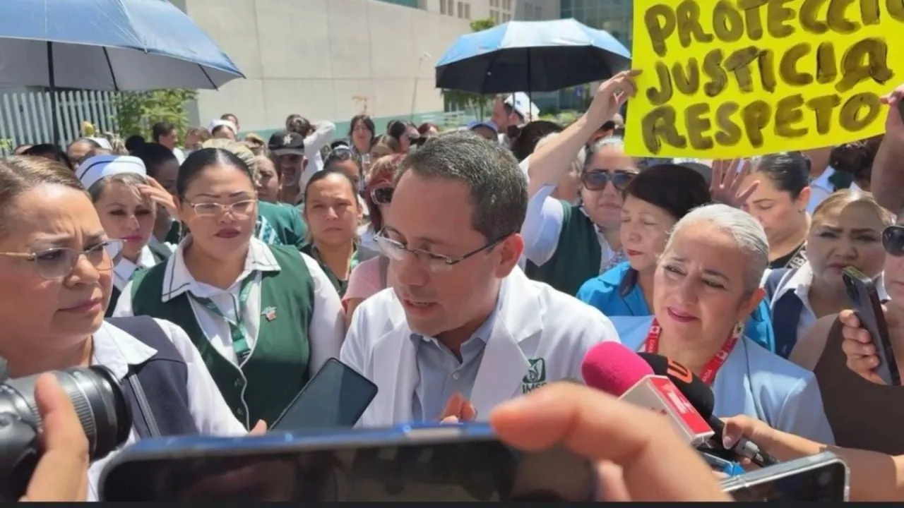 Maestros y personal médico de Culiacán protestan para exigir seguridad
