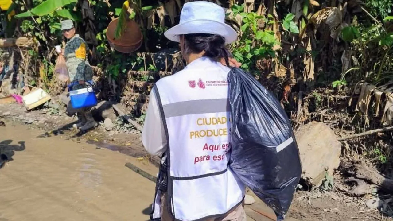 CDMX envía 230 toneladas de víveres a Veracruz y brigadas de ayuda