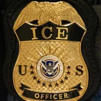 Una oficina de libertad condicional hizo una lista de “nacidos en el extranjero” para ICE