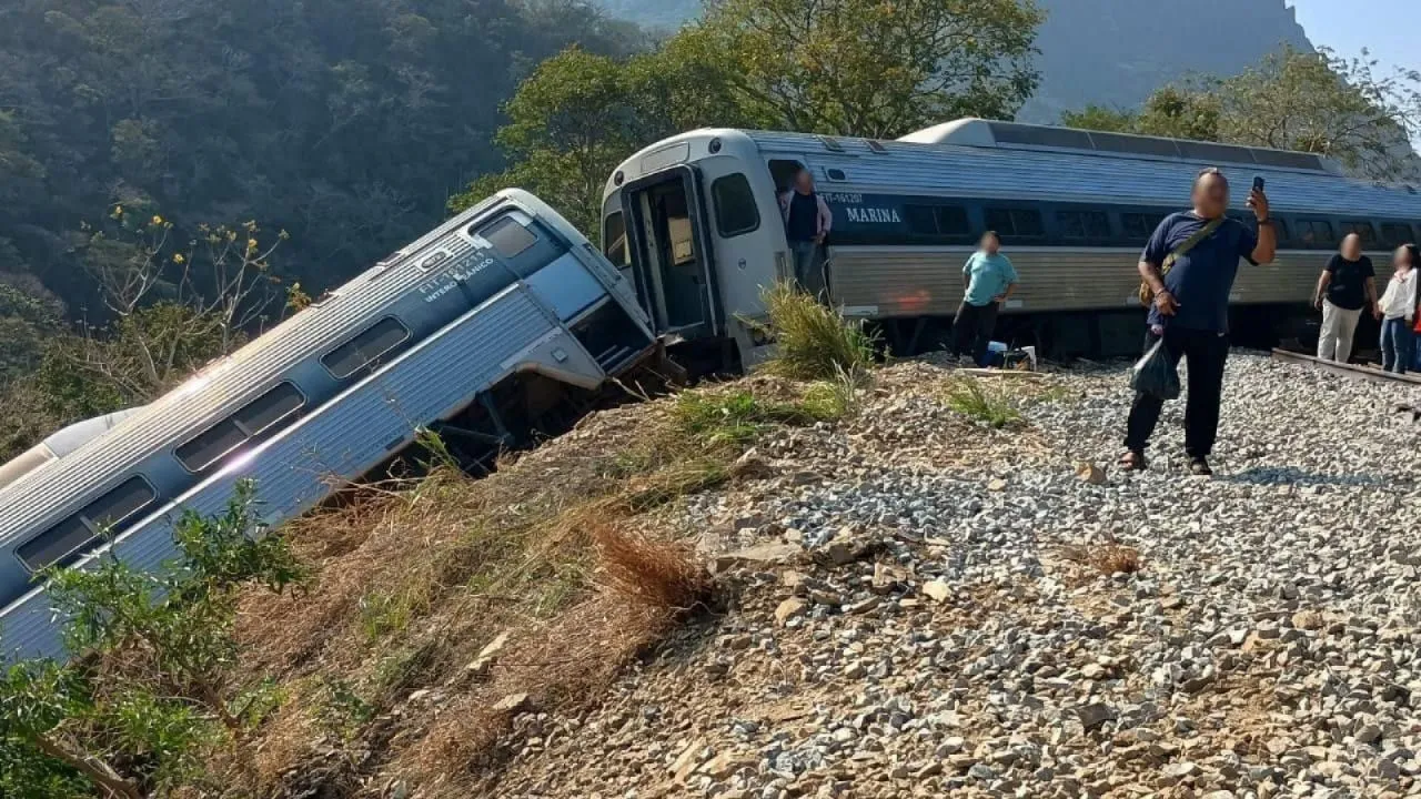 Marina reporta 13 muertos y 98 lesionados por el descarrilamiento del Tren Interoceánico