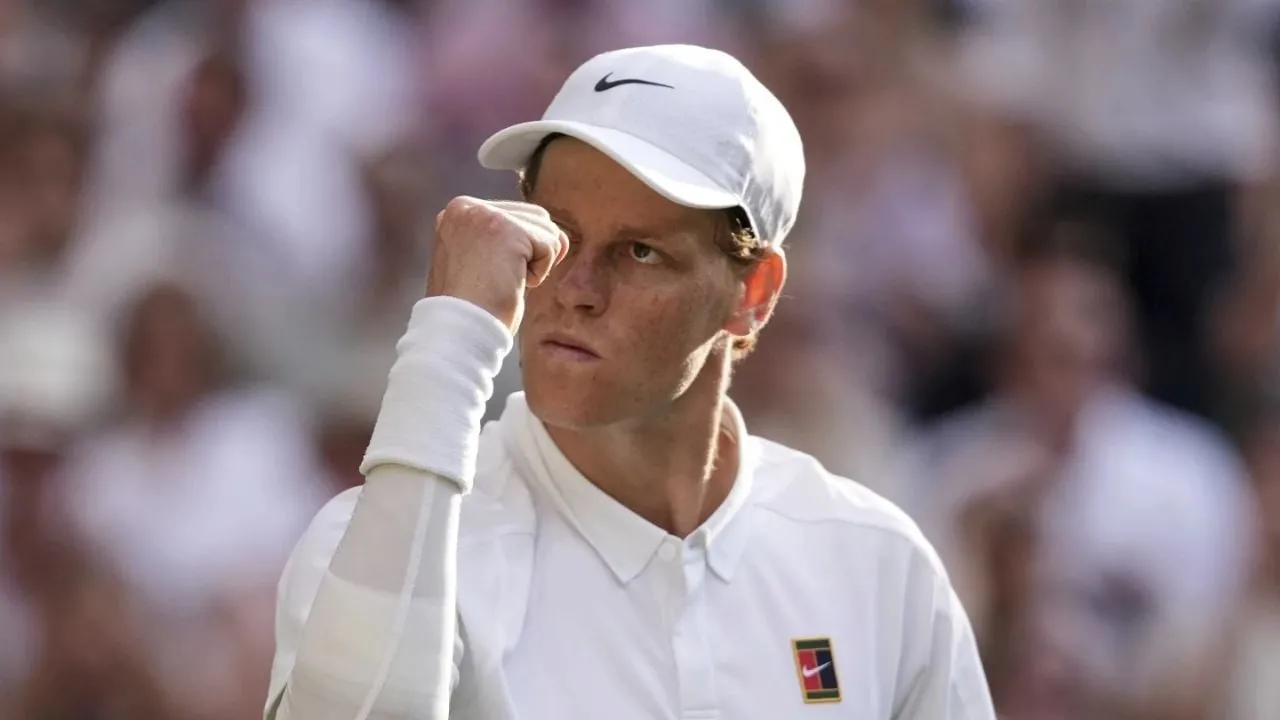 Jannik Sinner vence a Carlos Alcaraz y se convierte en el primer italiano en ganar Wimbledon