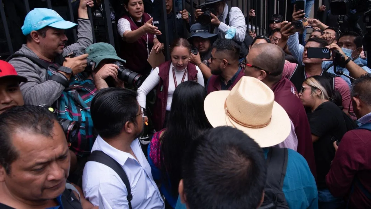 Manifestantes de la CNTE colapsan Reforma y Circuito Interior