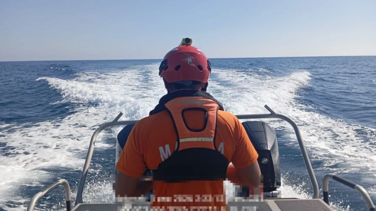 Buscan tres embarcaciones que desaparecieron con siete personas a bordo, frente a Puerto Chiapas