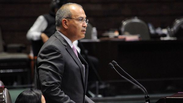 Interpol emite ficha roja a Carlos Treviño Medina