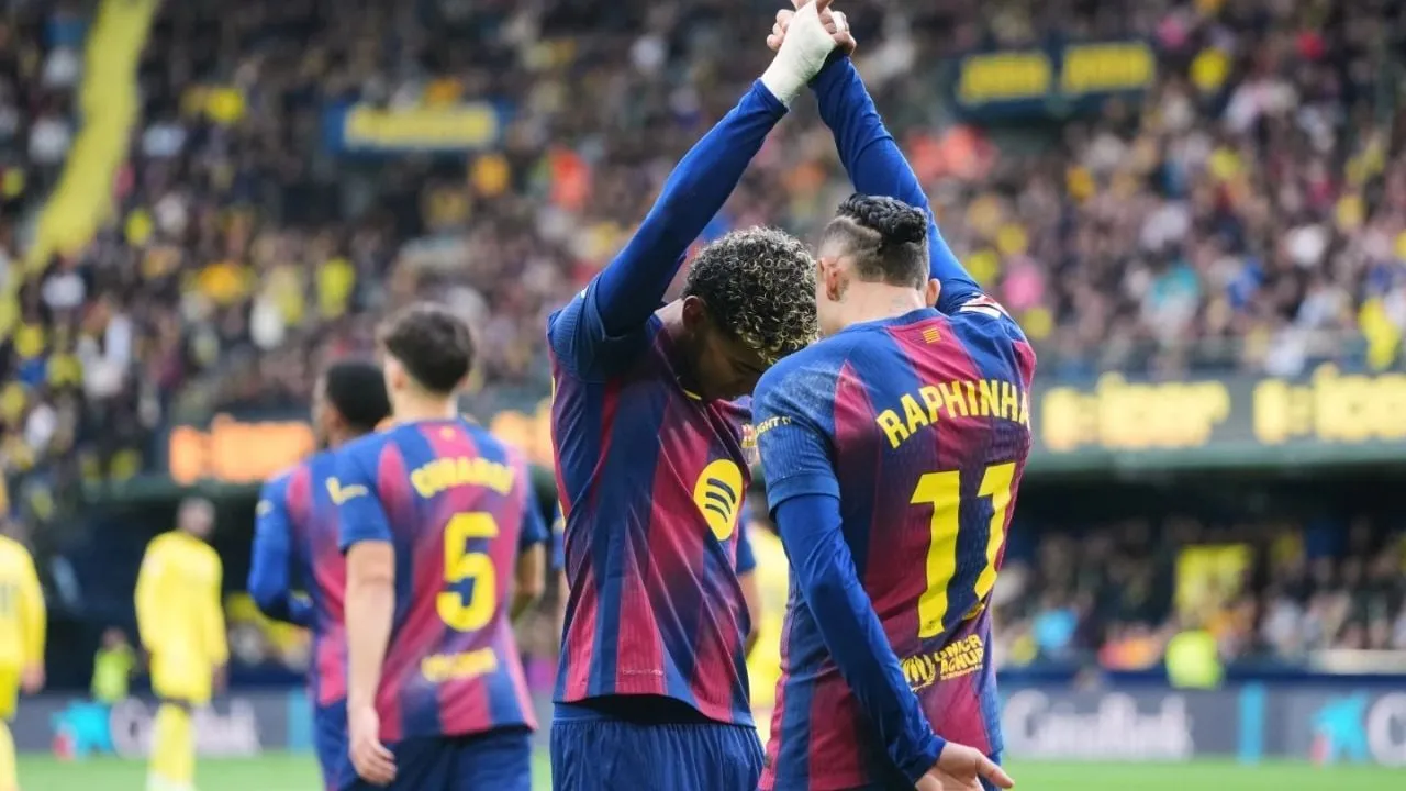 Barcelona derrota 2-0 al Villarreal y amplía su liderato en LaLiga
