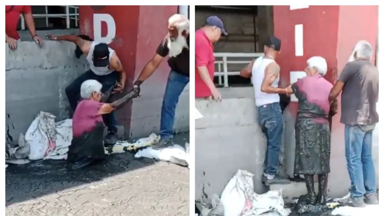En Ecatepec, adulta mayor cae en una coladera y queda atrapada (Video)