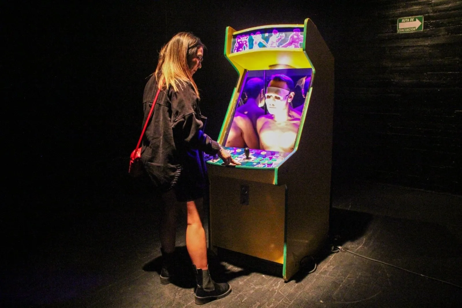 “Dios juega videojuegos y yo soy su puto Mario Bross”