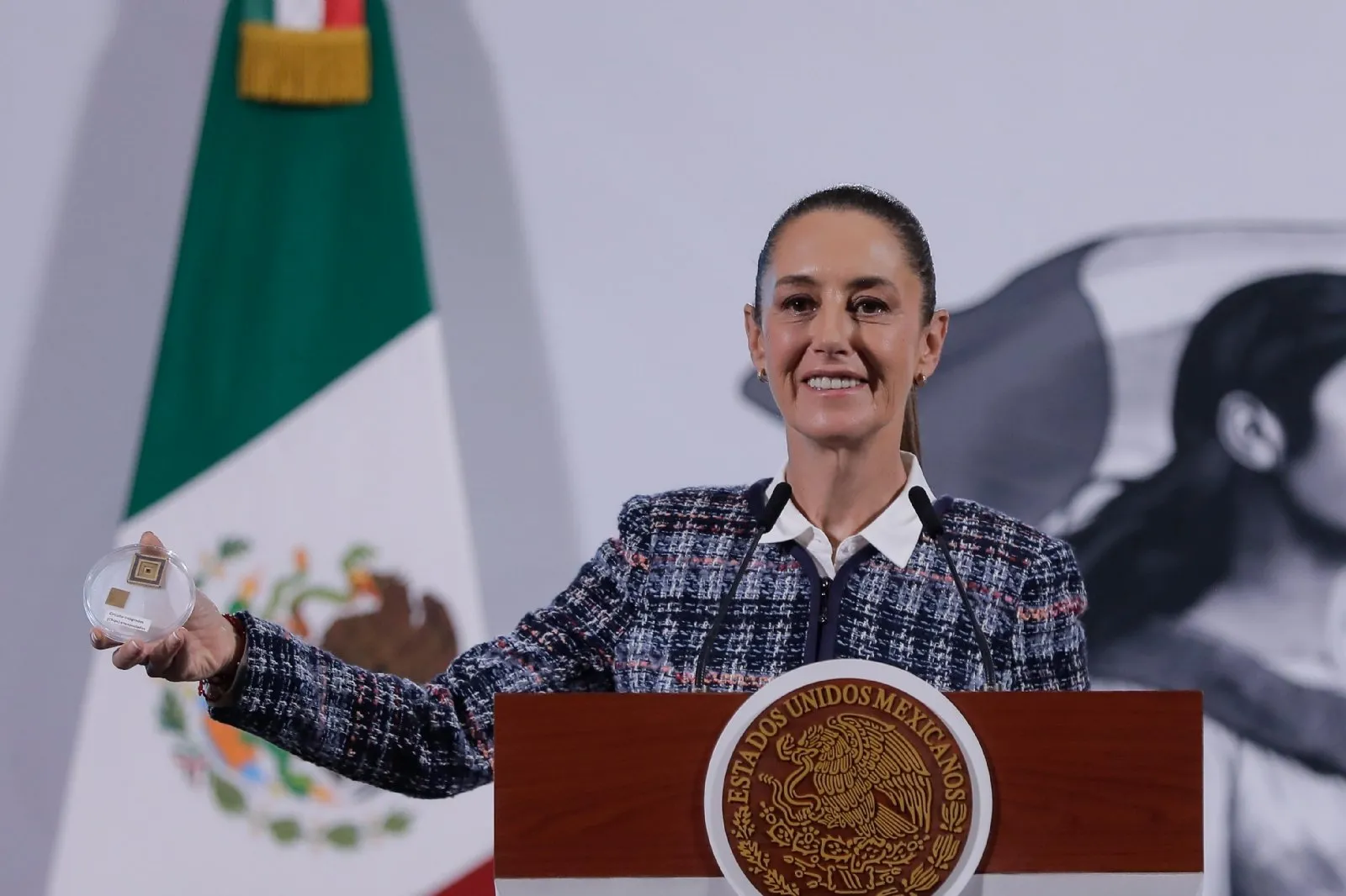 Sheinbaum anuncia Centro Nacional de Semiconductores