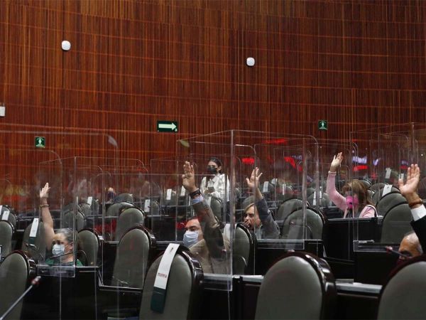 Diputados aprueban reforma eléctrica de AMLO