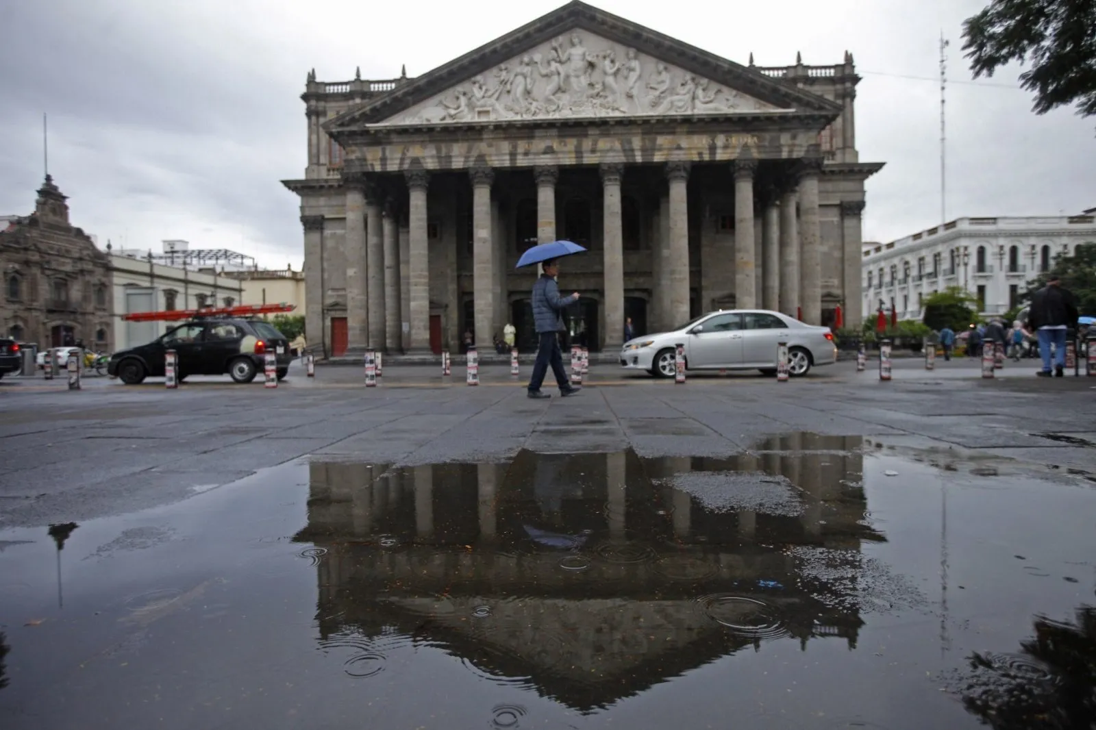 Nuevo frente frío se extenderá entre viernes y lunes; lloverá en los siguientes estados