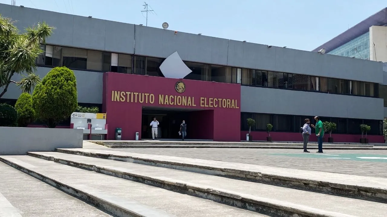 INE niega "aval político" a iniciativa electoral de la agrupación de Claudio X. González