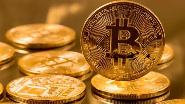 Bitcoin colapsa y elimina millones de inversiones