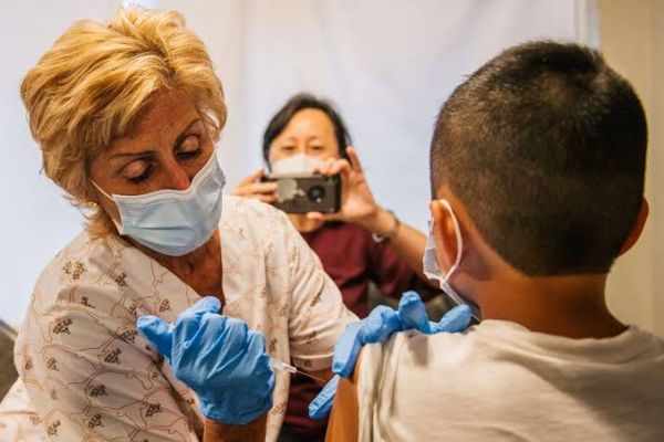 Ssa anuncia vacunación contra Covid-19 en menores de 15 a 17 años