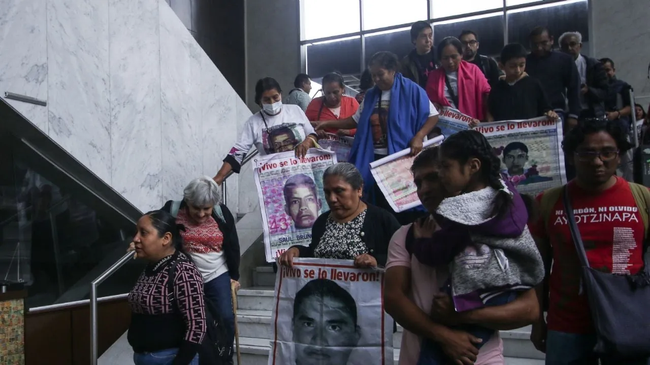 Padres de los 43 normalistas: falta de voluntad de los gobiernos mantiene el caso igual que en 2014