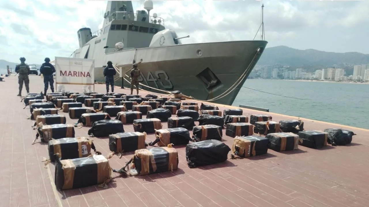 Marina intercepta 1.3 toneladas de cocaína en costas de Guerrero