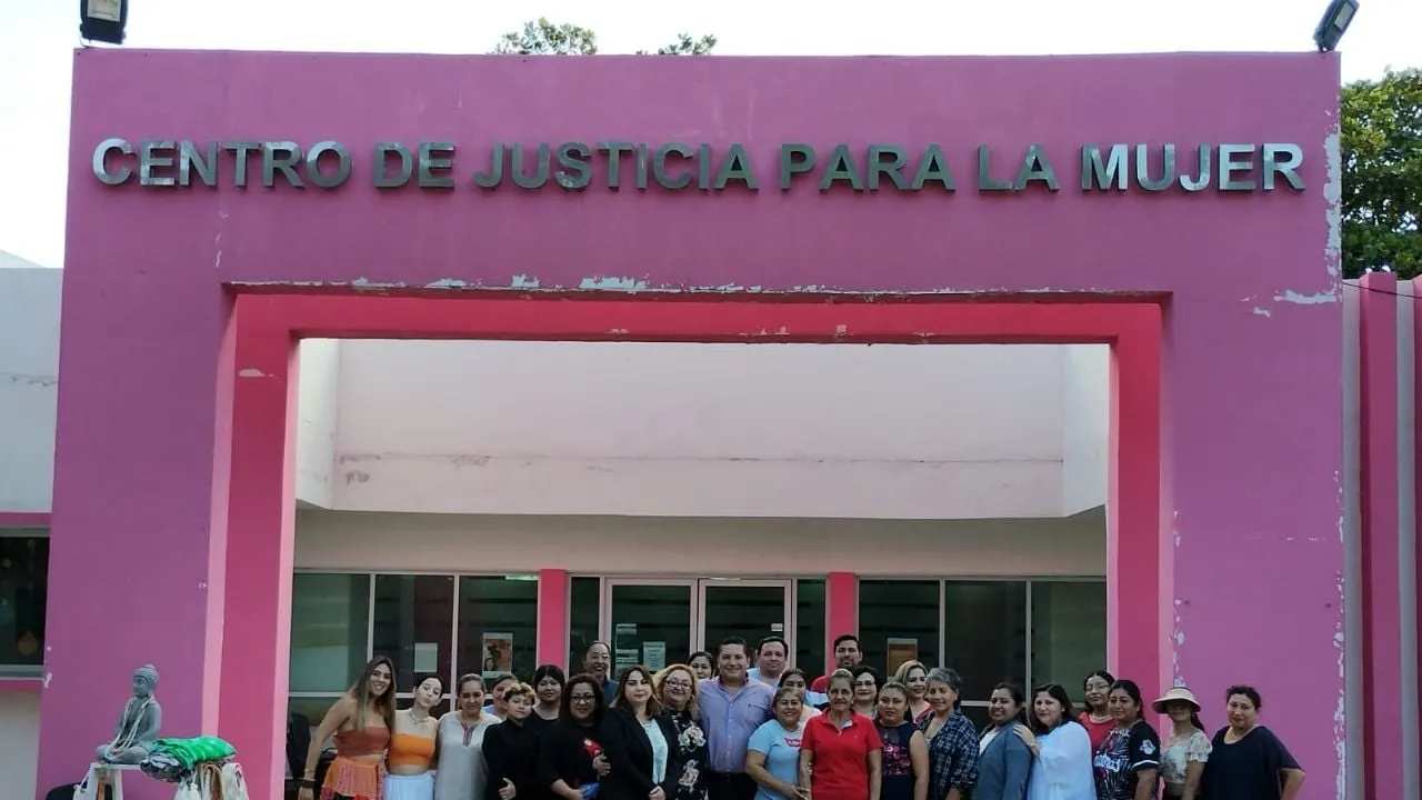 Detienen en Ciudad del Carmen a mujer tras viralizarse videos de agresión contra su bebé de 10 meses