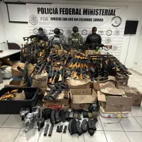 Detienen a 28 personas con un arsenal en Mazatlán