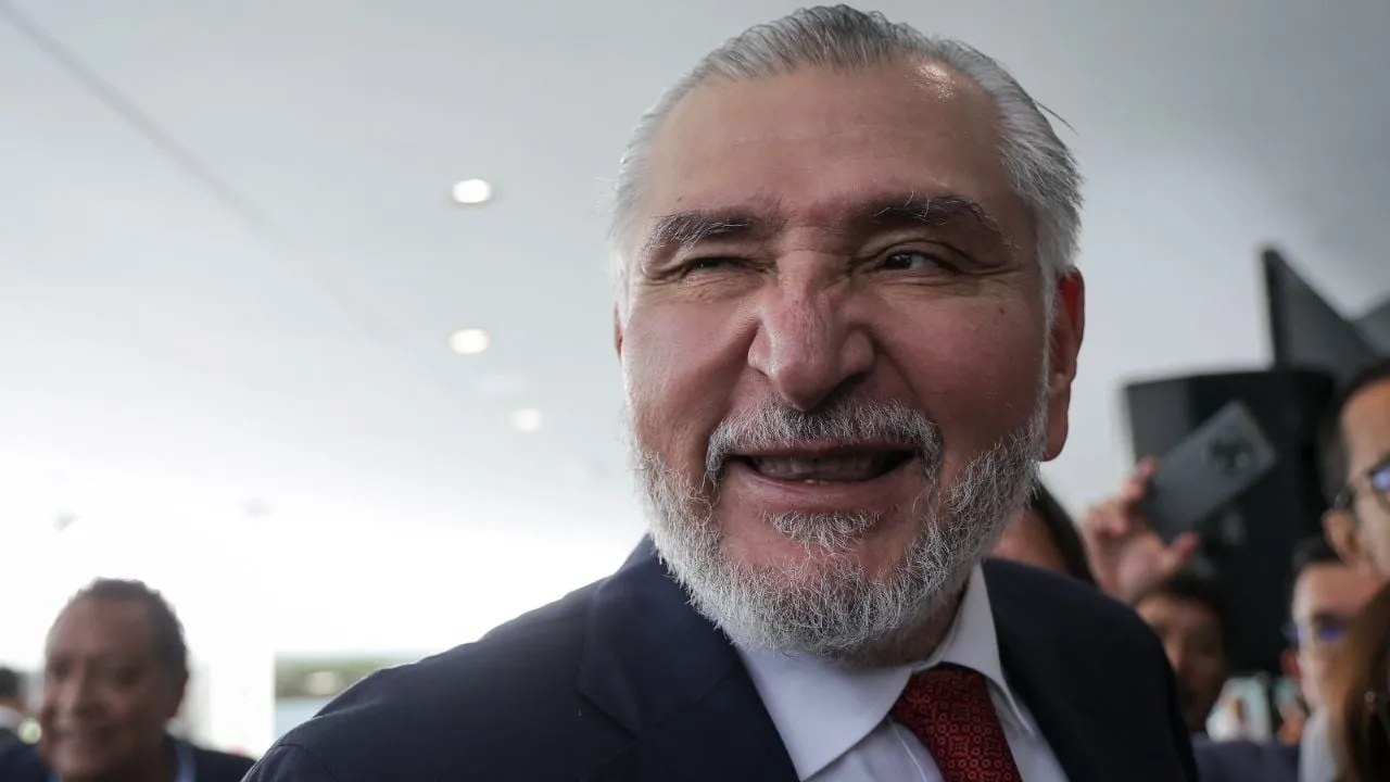 Presentan en FGR 37 denuncias contra Adán Augusto López por un presunto quebranto de 700 mdp