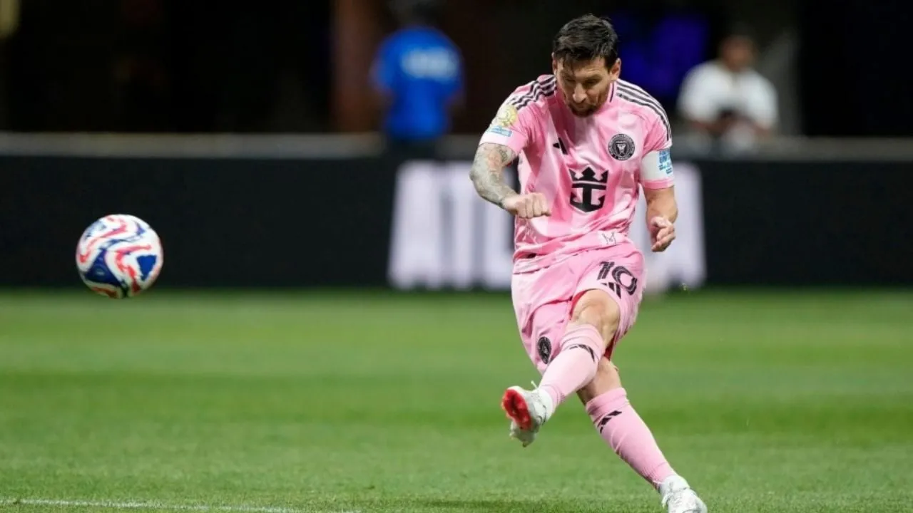 Golazo de Lionel Messi da triunfo a Miami sobre Porto en Mundial de Clubes
