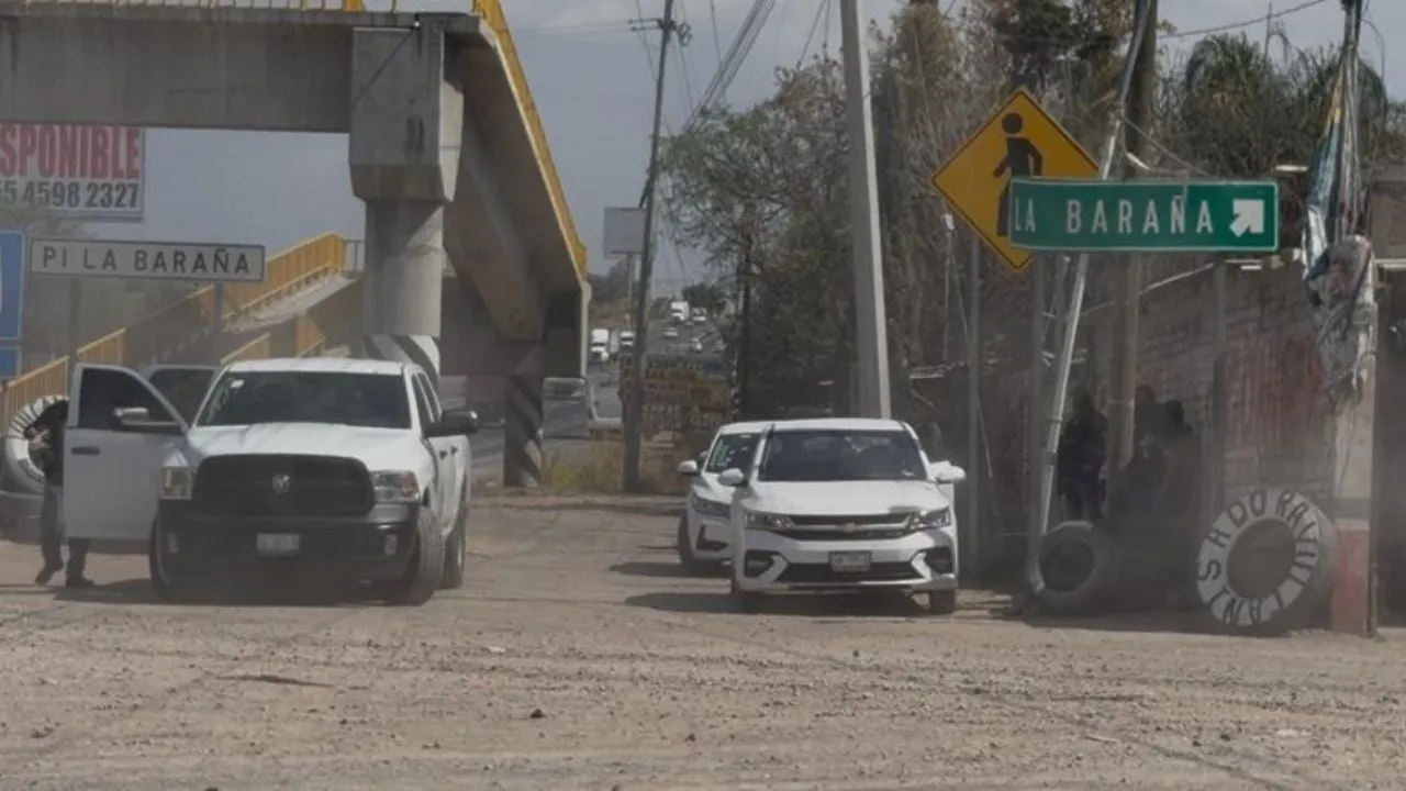 Atacan a balazos a dos agentes de investigación en Silao