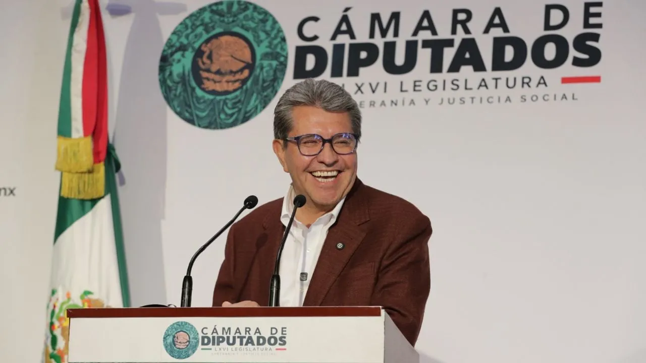 Monreal presume publicación en el DOF de la reforma que regula suscripciones digitales