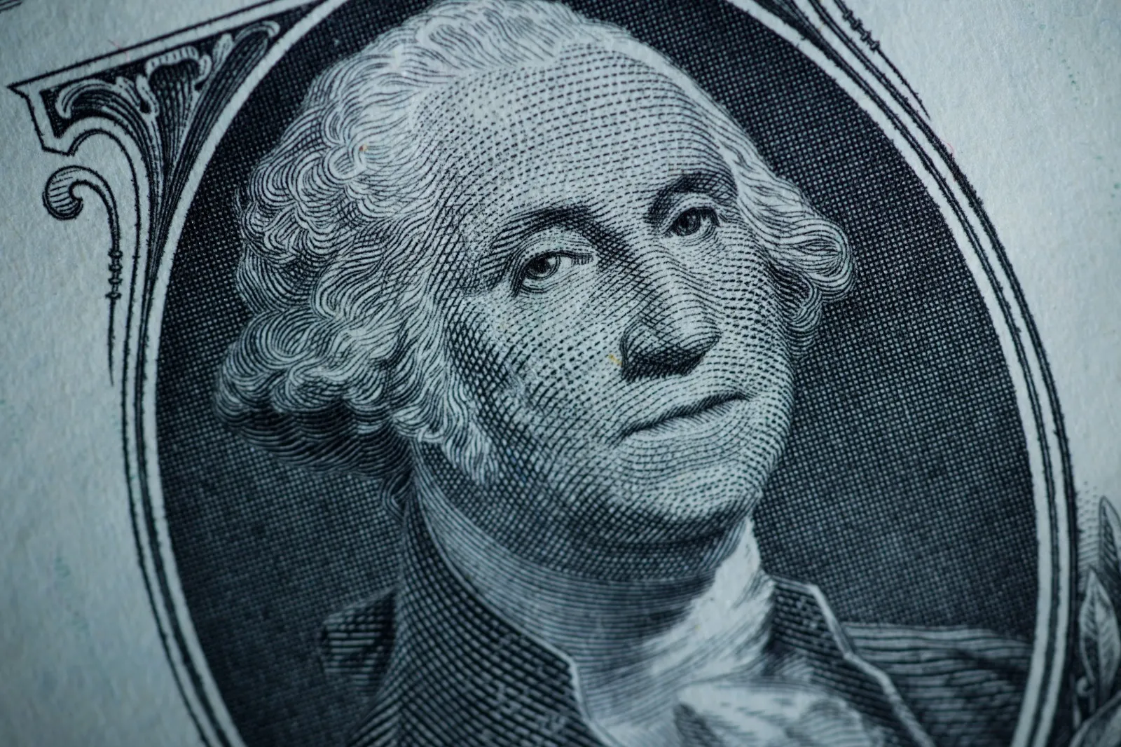 Dólar llega a 20.45 pesos tras el anuncio de aranceles de Trump