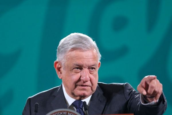 AMLO presume ser el presidente mejor calificado del mundo 